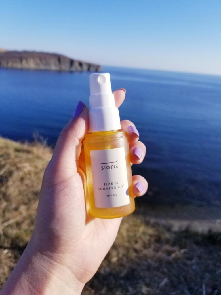 Sioris Time is Running Out Mist Двухфазный увлажняющий органический мист для лица.