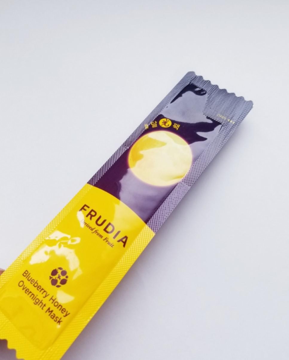 Frudia Blueberry Honey Overnight Mask Питательная ночная маска с черникой и мёдом