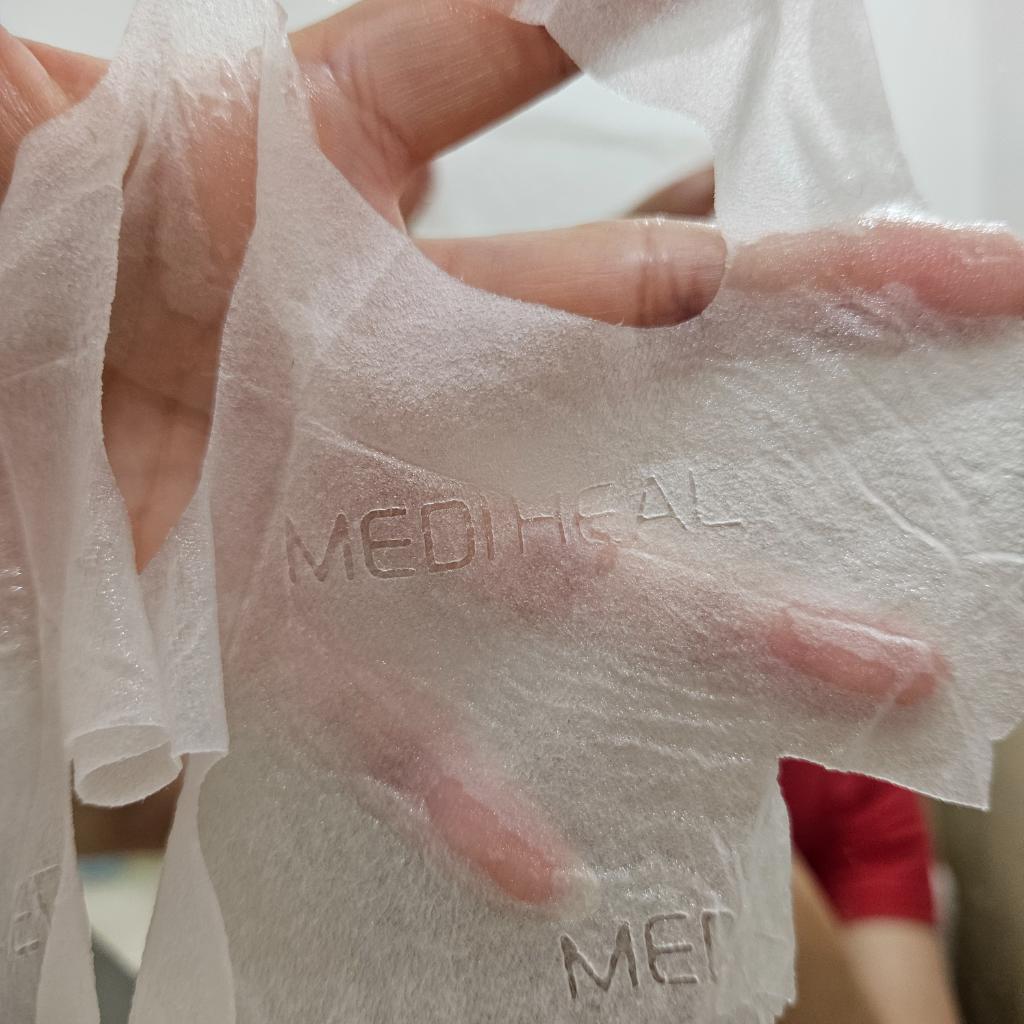 MediHeal Teatree Care Solution Essential Mask Тканевая маска для лица с маслом чайного дерева