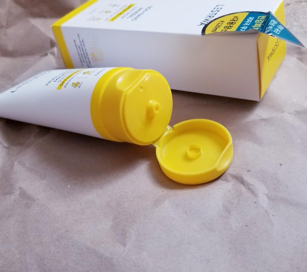 Lestrwa non-nano mineral sum cream SPF50+PA++++ Солнцезащитный крем на минеральных фильтрах