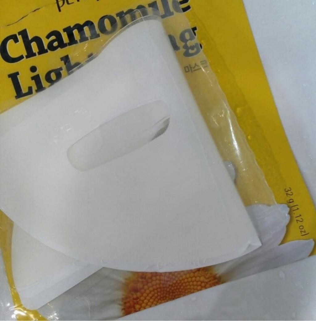 Petitfee Chamomile Lightening Hydrogel Face Mask Успокаивающая гидрогелевая маска 