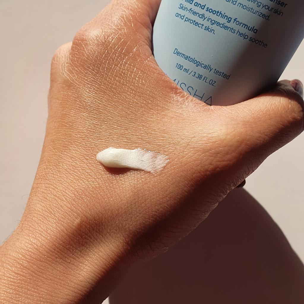 Missha Super Aqua Ultra Hyalron Cleansing Foam Увлажняющая пенка с гиалуроновой кислотой.