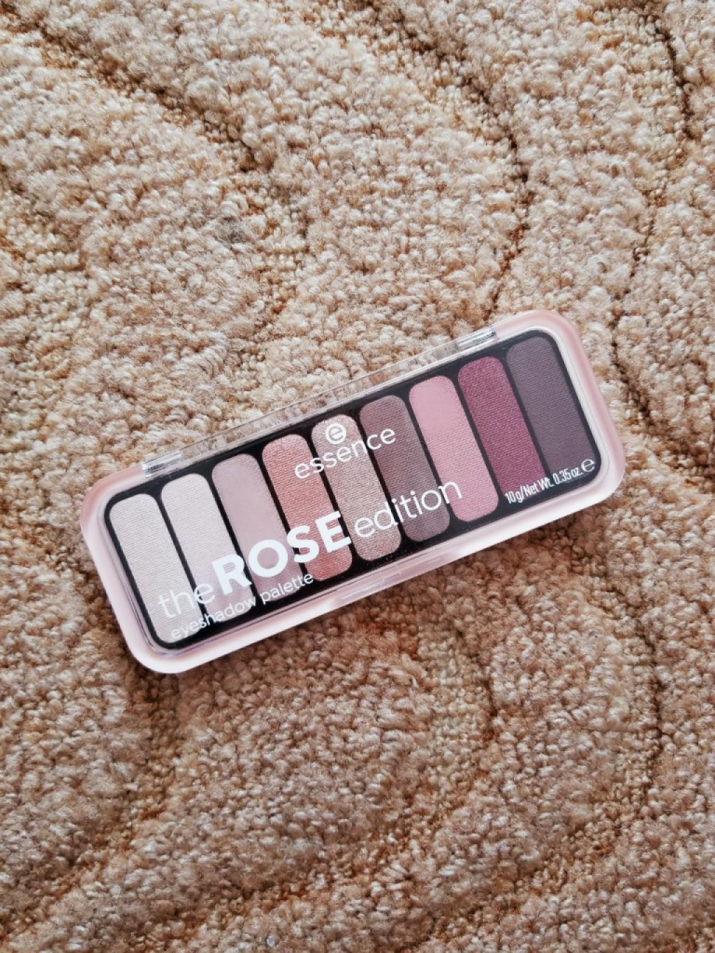 Essence The Rose Edition Палетка теней