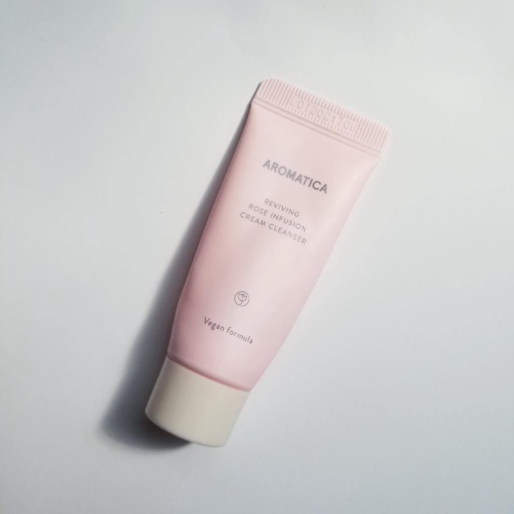 Aromatica Reviving Rose Infusion Cream Cleanser Кремовая пенка для умывания