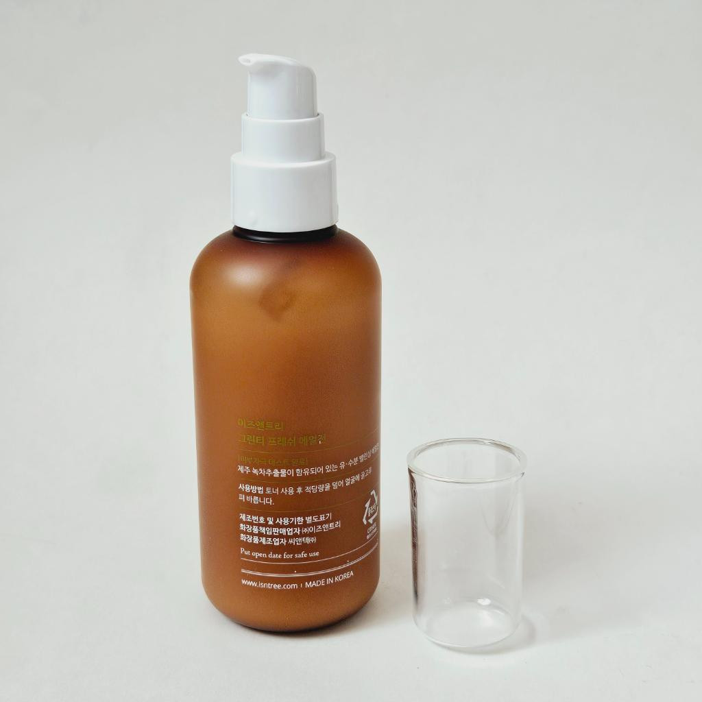 IsNtree Green Tea Fresh Emulsion Освежающая эмульсия с зелёным чаем.