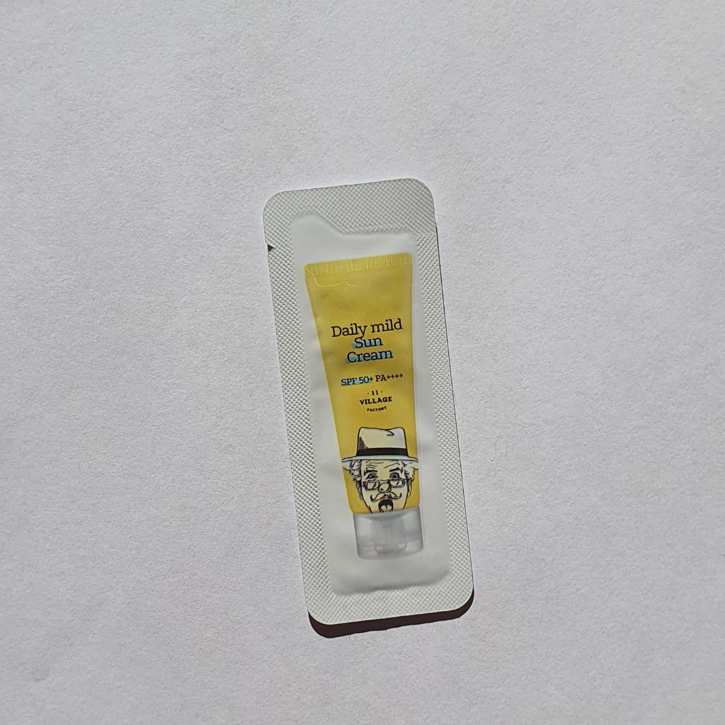 Village 11 Factory Daily Mild Sun Cream SPF 50+ PA++++ Ежедневный солнцезащитный крем.