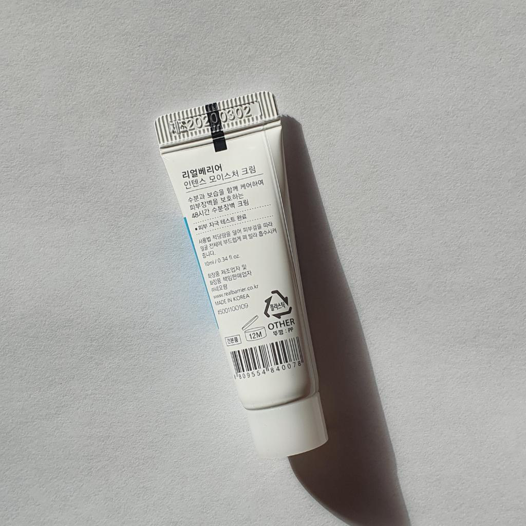 Real Barrier Intense Moisture Cream и Extreme Cream Cicarelief Cream Сравнение кремов