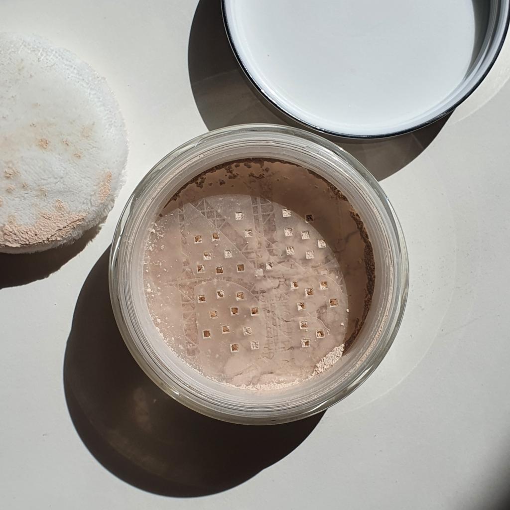 Doir Diorskin Nude Air Loose Powder  Невидимая рассыпчатая пудра для лица в оттенке 010 Ivory