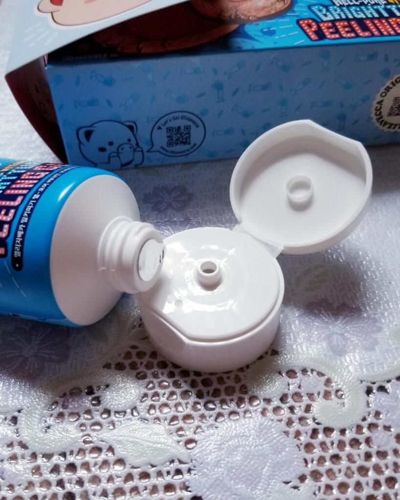 Elizavecca Milky Piggy Hell Pore Vitamin Brightturn Peeling Gel  Витаминный пилинг-скатка для тусклой кожи