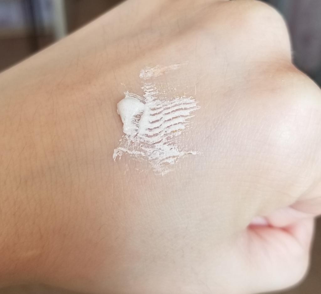 СС крем Deoproce Color Combo Cream  СС крем для лица с технологий капсульного изменения цвета