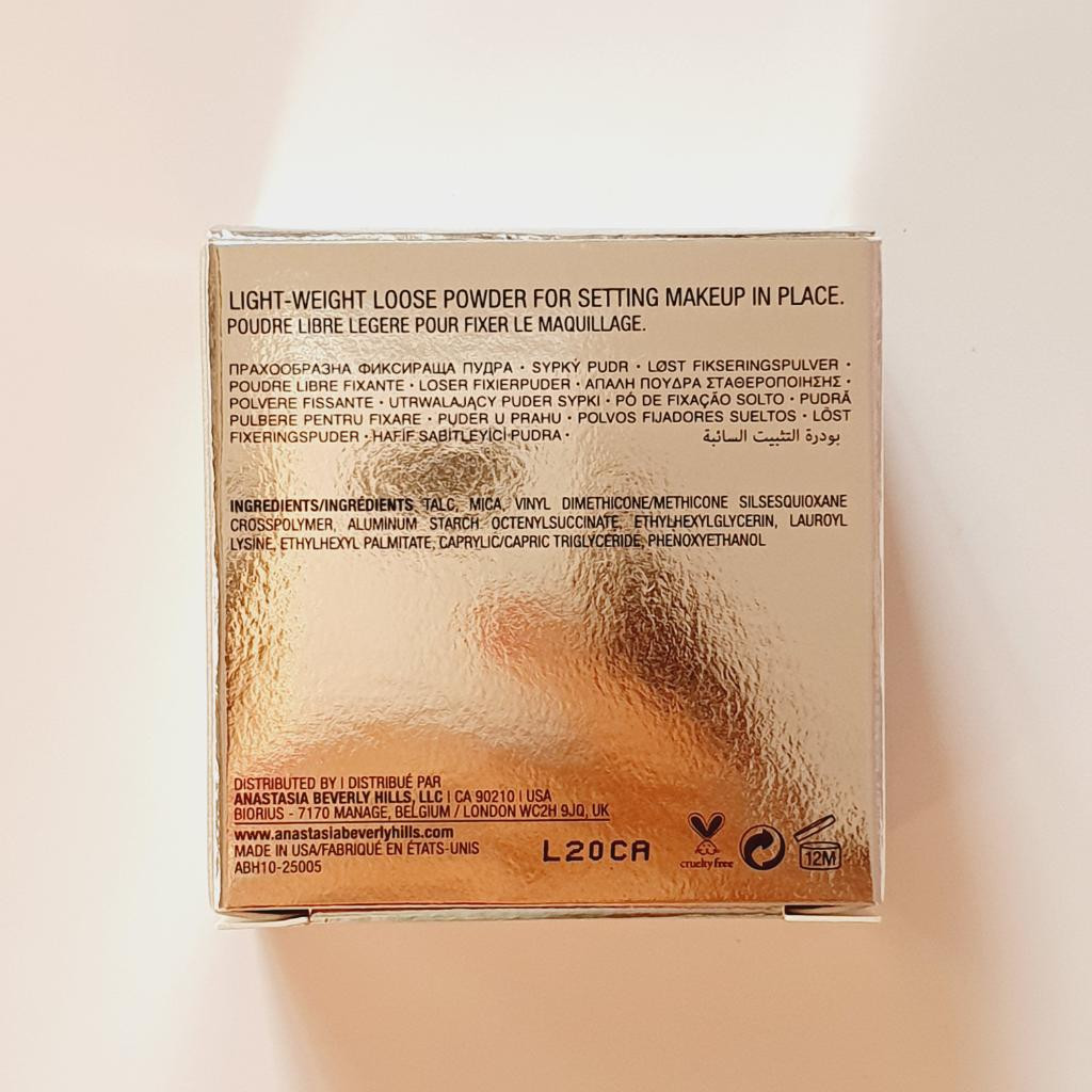 Anastasia Beverly Hills Loose Setting Powder Translucent Мелкодисперсная рассыпчатая и матирующая пудра для лица.