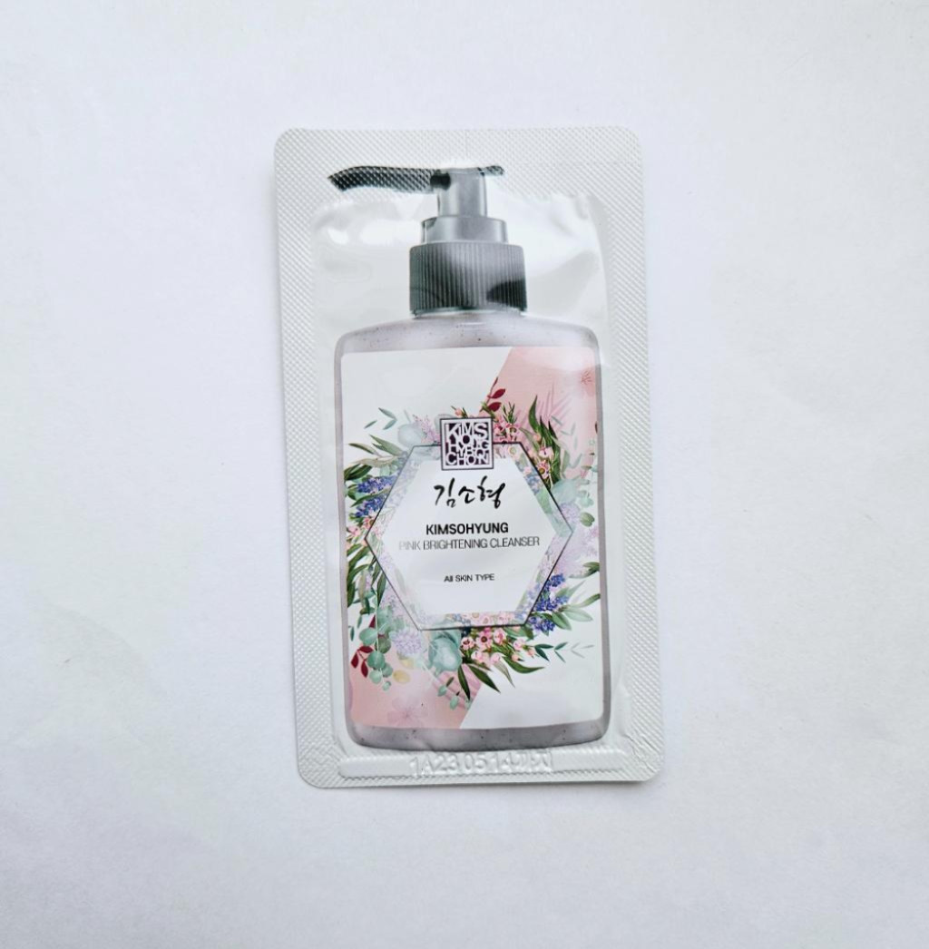 KIM SOHYUNG BEAUTY Pink Brightening Cleanser Очищающая осветляющая пенка для лица.