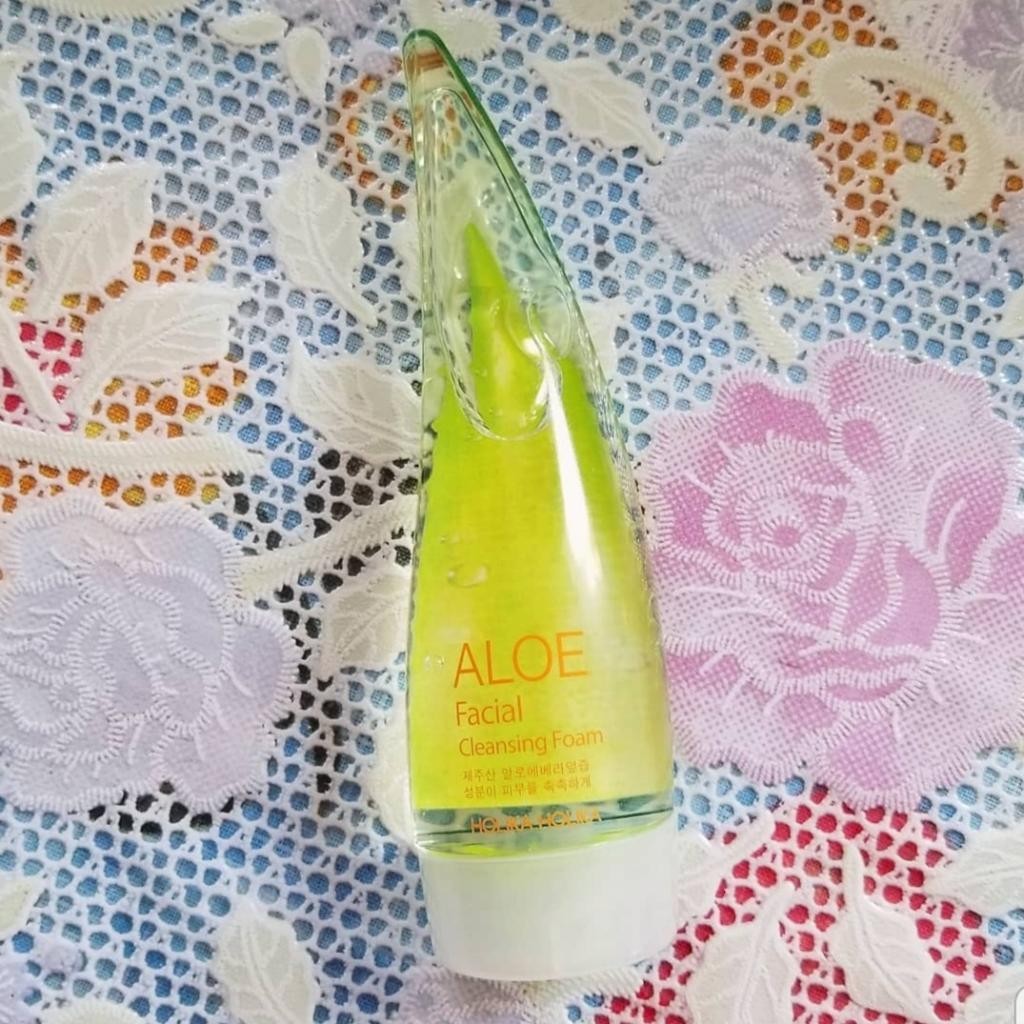 Holika Holika Aloe Facial Cleansing Foam Очищающая пенка для умывания