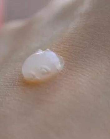 The Skin House Rose Heaven Омолаживающий серум с розовой водой.