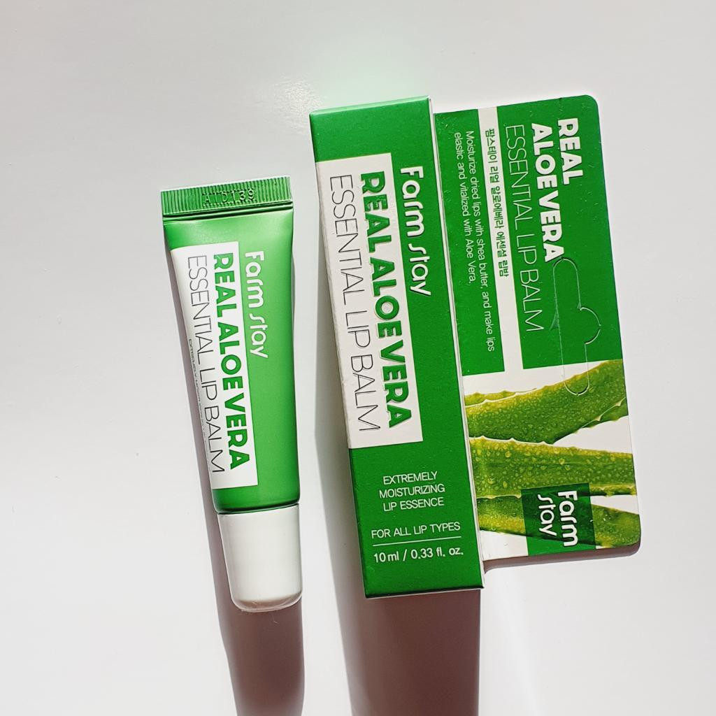 FarmStay Real Aloe Vera Essential Lip Balm Бальзам для губ с алоэ вера.