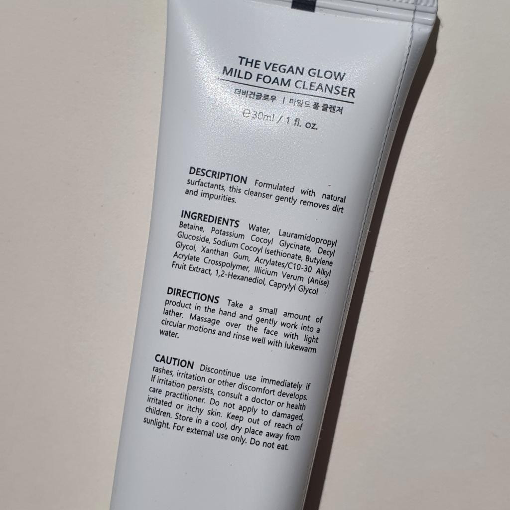 The Vegan Glow Mild Foam Cleanser Мягкая пенка для умывания