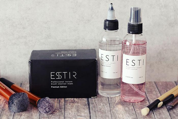 ESSTIR Premium Салфетки для экспресс - очищения кистей в саше.