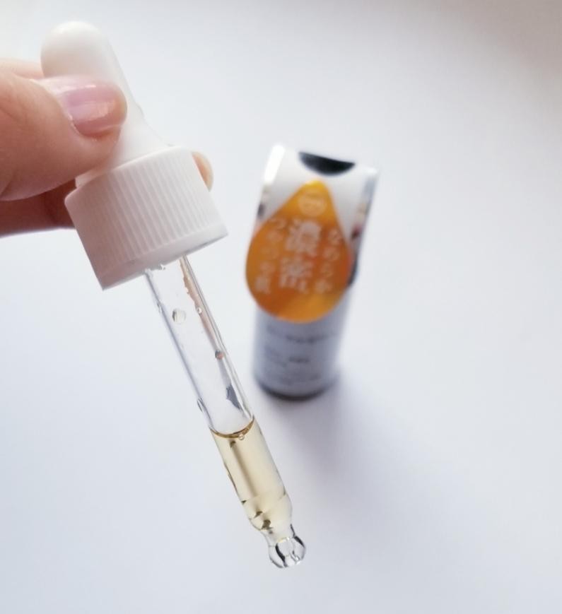 Daiso Royal Jelly Moisturizing Essence Serum Антивозрастная увлажняющая сыворотка с экстрактом прополиса.