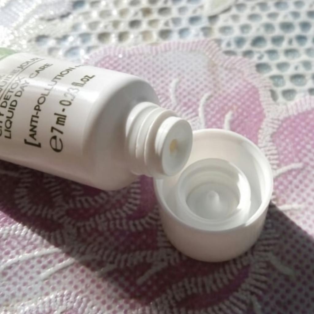 Yves Rocher Elixir jeunesse city detox Концентрат для молодости кожи с эффектом детокса.