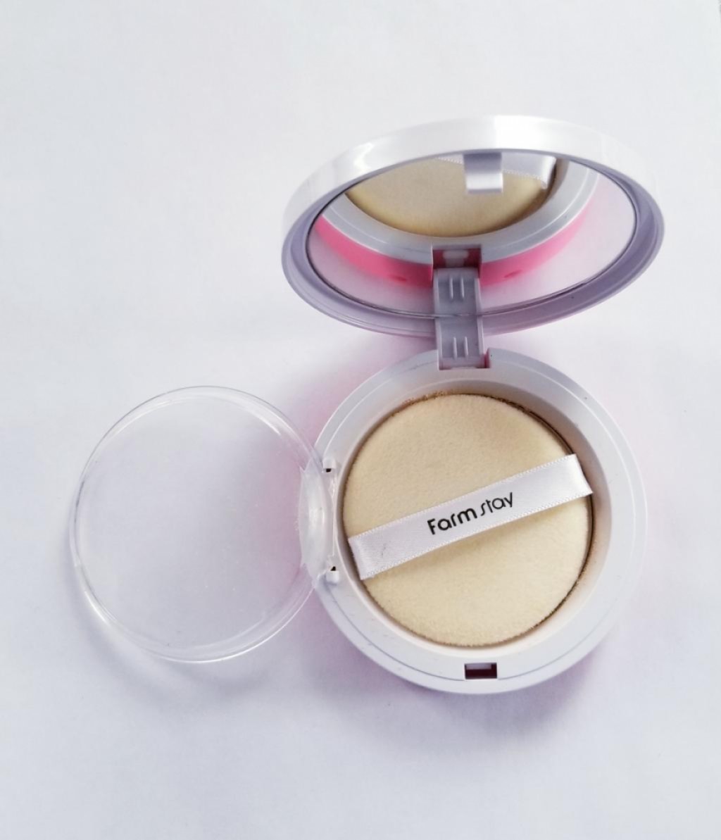 FARMSTAY Pink Flower Blooming UV Pact SPF50 PA+++ Пудра с максимальным spf.
