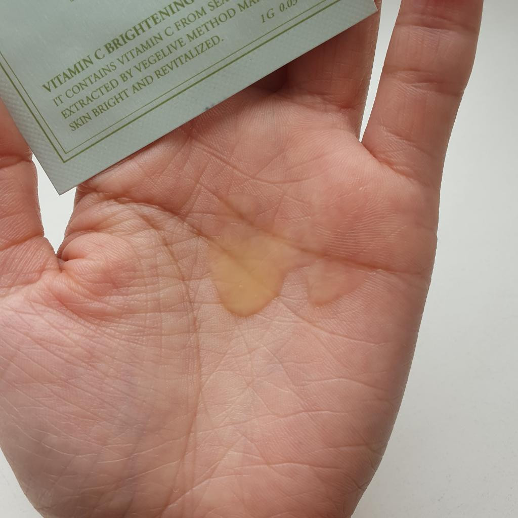 I'm From Vitamin Fruit Serum Осветляющая мультивитаминная сыворотка на основе.
