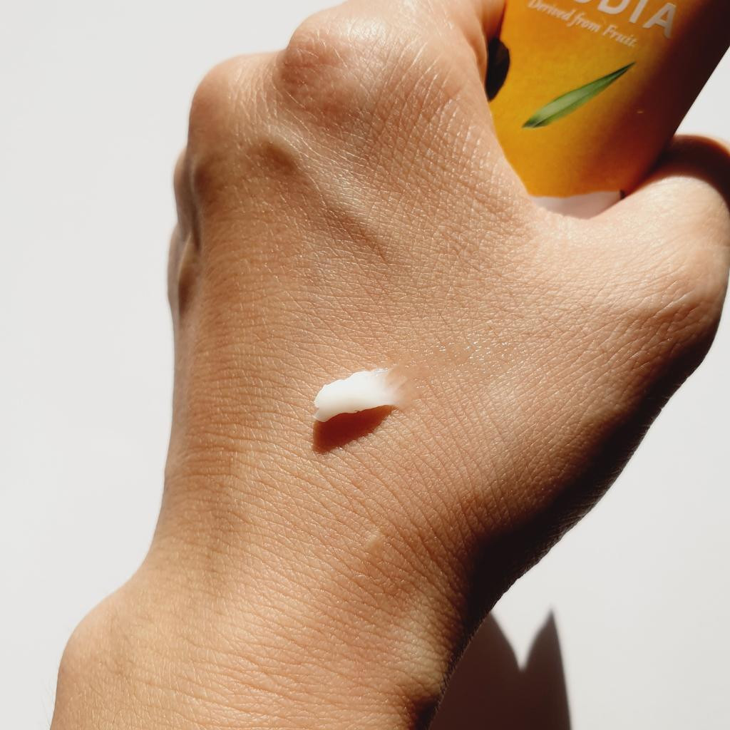 Frudia My Orchard Coconut Handcream Питательный крем для рук с ароматом кокоса.