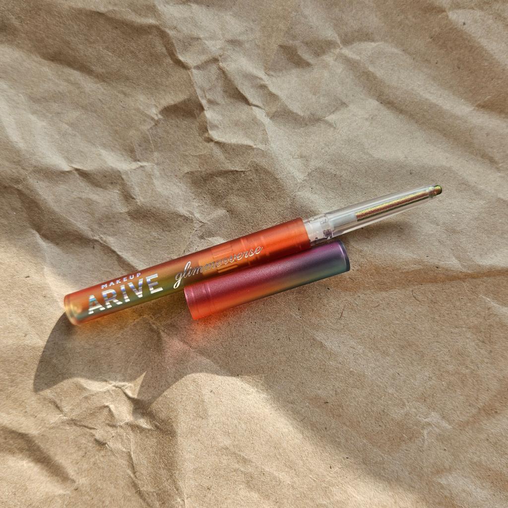 Arive Makeup Glimmerverse Fairy Wand Multichrome Eye Pencil 01 Swamp Rose Стойкий мультихромный карандаш для век