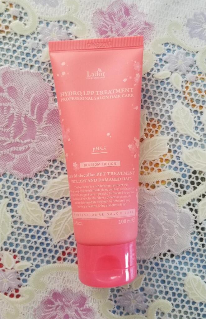 Lador Eco Hydro LPP Treatment  Маска для поврежденных и сухих волос из весеннего лимитированного набора средств для волос Lador Blossom Editions