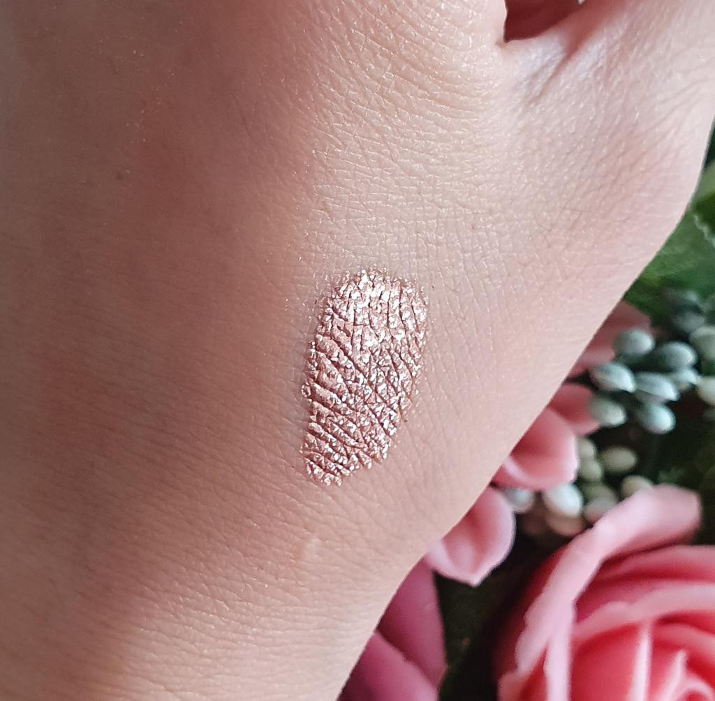 Lamel Professional Liquid Eyeshadow (eyes, lips, face) Жидкий глиттер в отенке "03 Bronze".