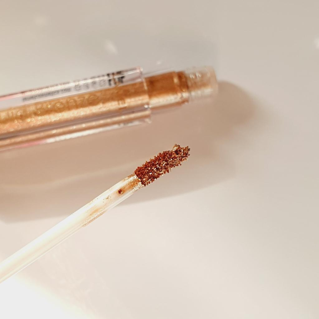Lamel Professional Liquid Eyeshadow (eyes, lips, face) Жидкий глиттер в отенке "03 Bronze".