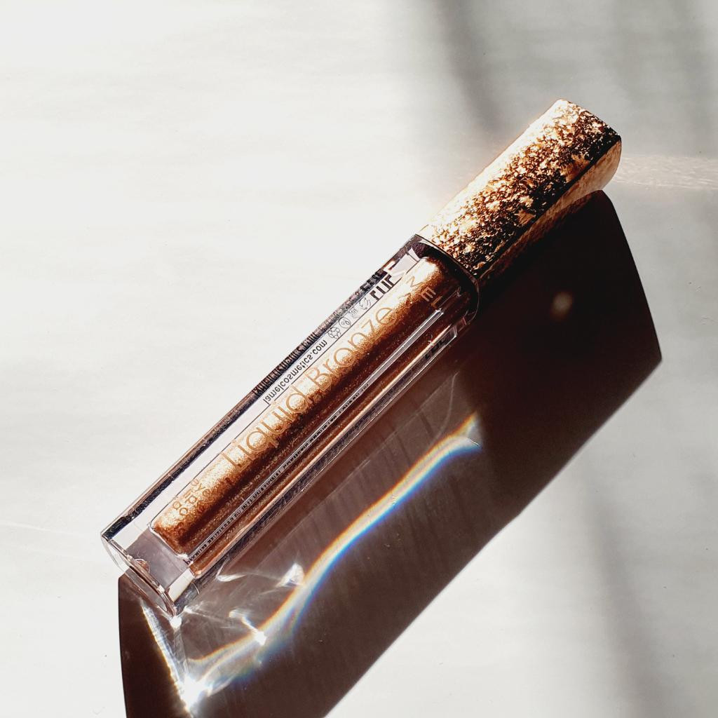 Lamel Professional Liquid Eyeshadow (eyes, lips, face) Жидкий глиттер в отенке "03 Bronze".