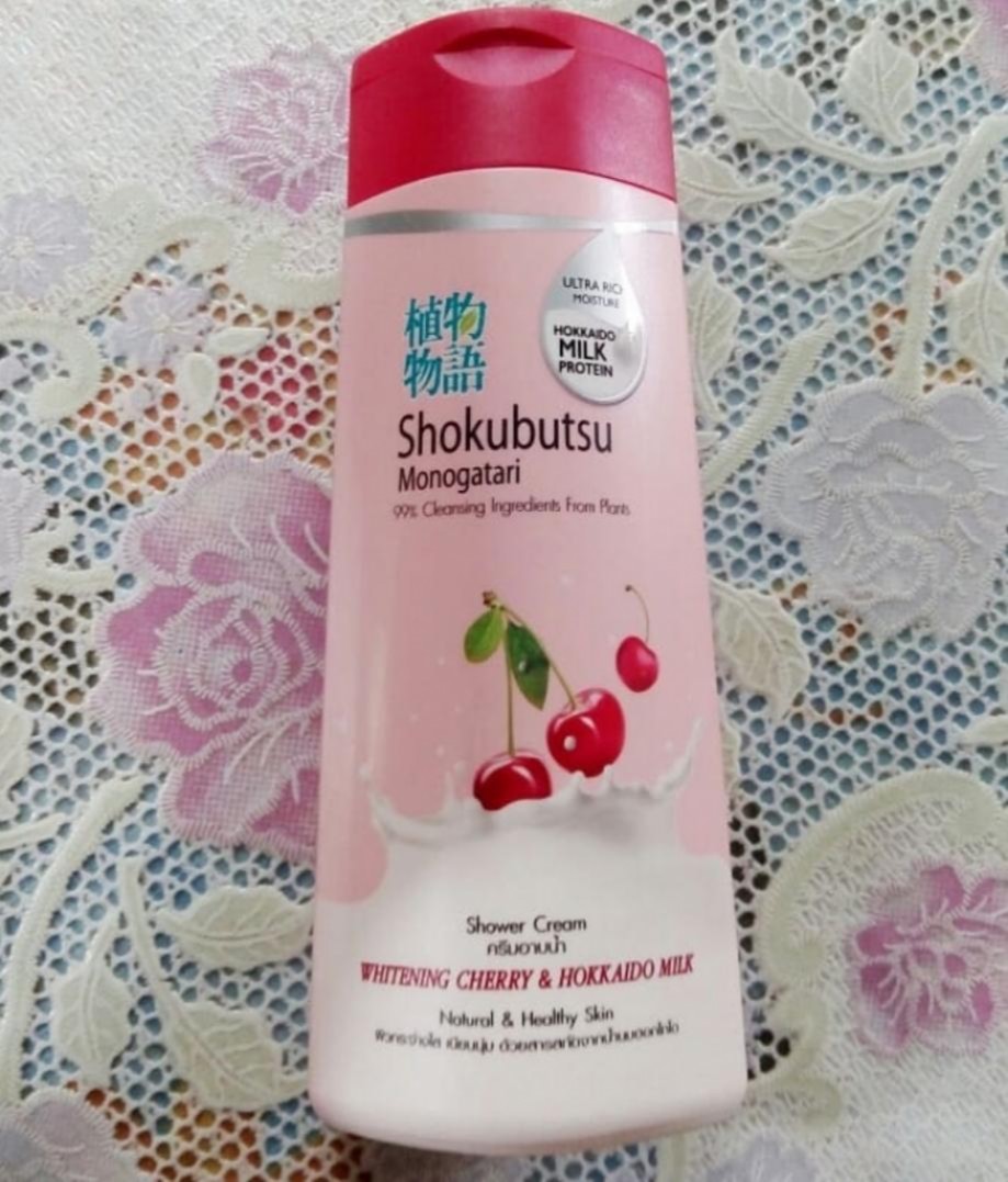 Shokubutsu whitening cherry and Hokkaido milk Гель для душа с экстрактом вишни и молочка Hokkaido.