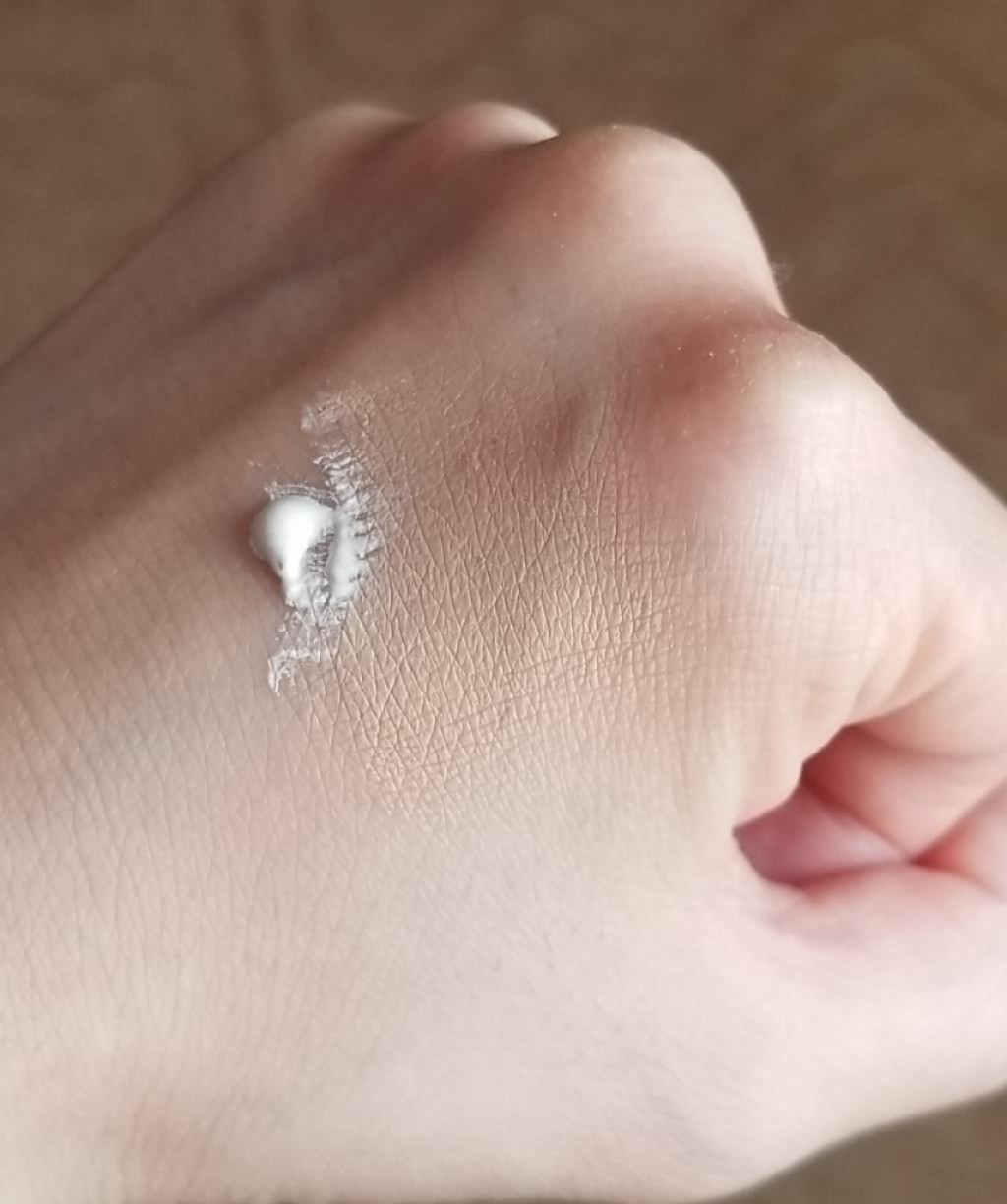 СС крем Deoproce Color Combo Cream  СС крем для лица с технологий капсульного изменения цвета