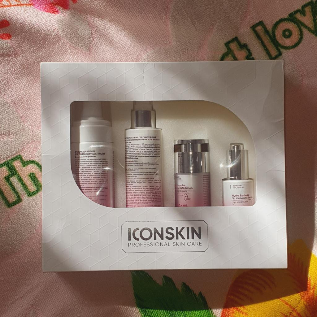 Icon skin Re:vitalize Hydro Euphoria 3d Hyaluronic Serum Сыворотка для увлажнения.