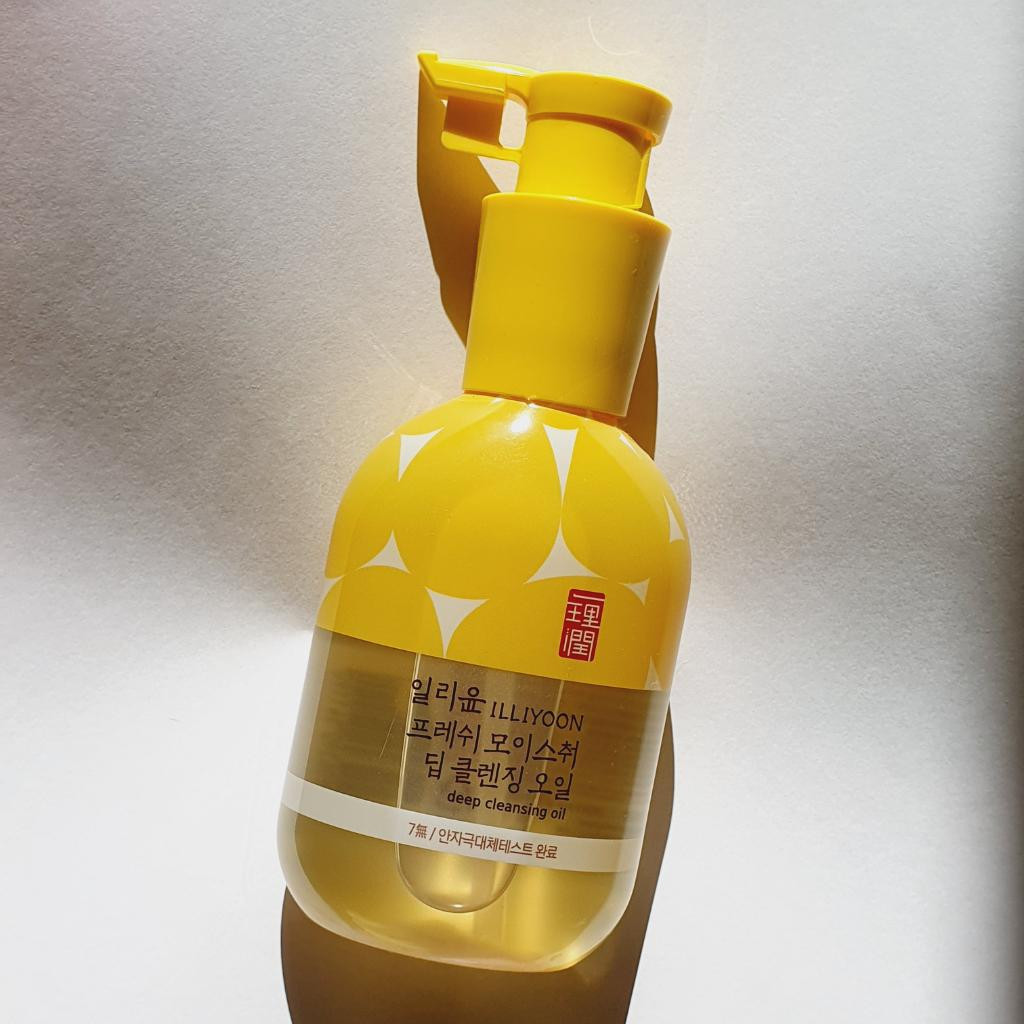 illiyoon Fresh Moisure Deep Cleansing Oil Глубоко очищающее гидрофильное масло.